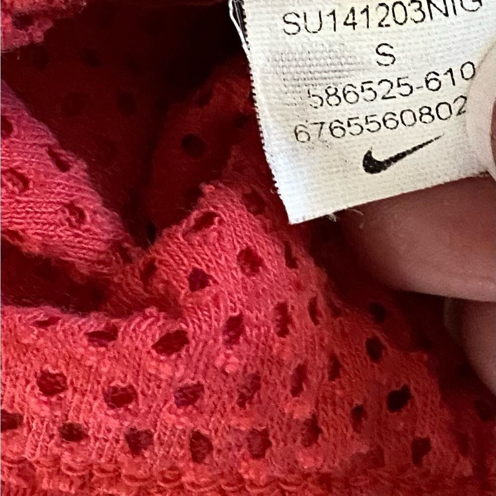 Old Navy Four Piece Activewear Set. Size Small. - Picture 7 of 9